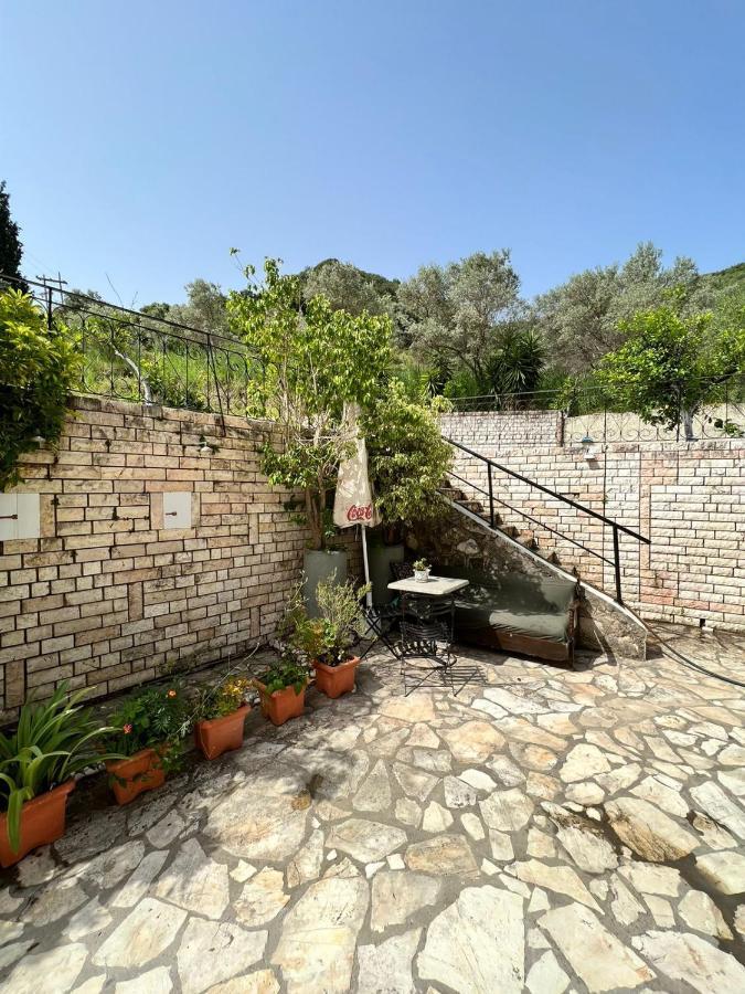 Lithino Apartments - 5Min From The Beach Agios Ioannis Peristeron  ภายนอก รูปภาพ