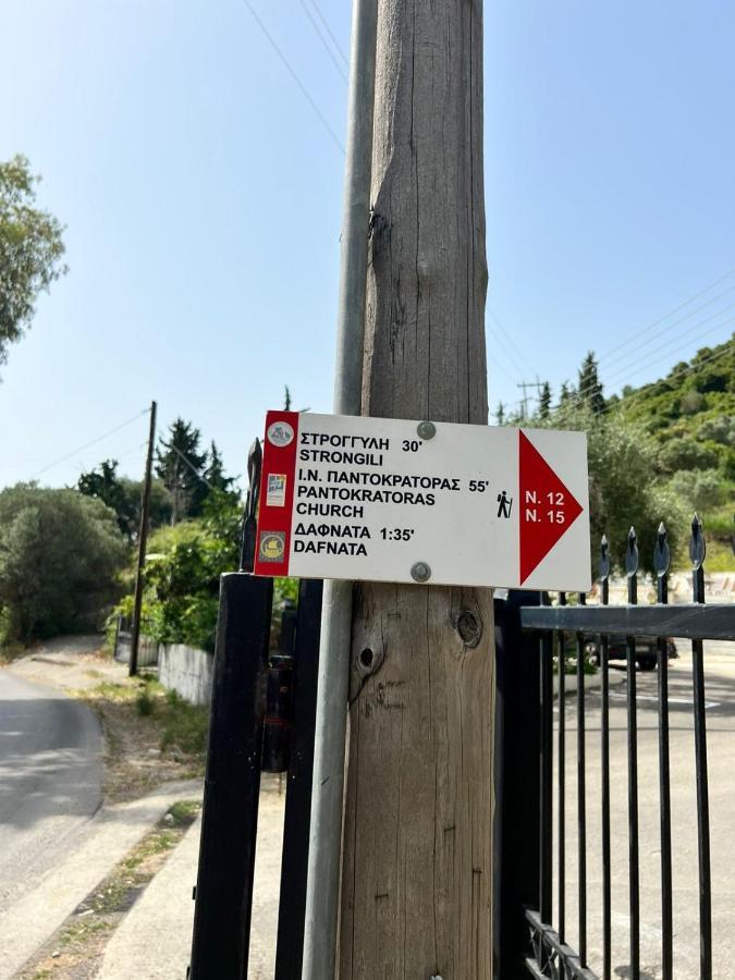 Lithino Apartments - 5Min From The Beach Agios Ioannis Peristeron  ภายนอก รูปภาพ