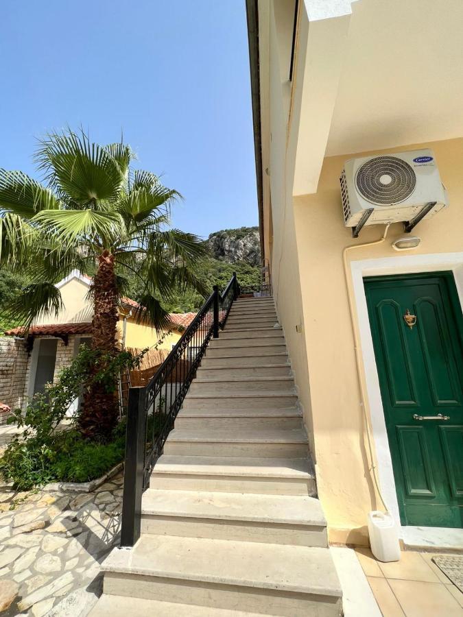 Lithino Apartments - 5Min From The Beach Agios Ioannis Peristeron  ภายนอก รูปภาพ