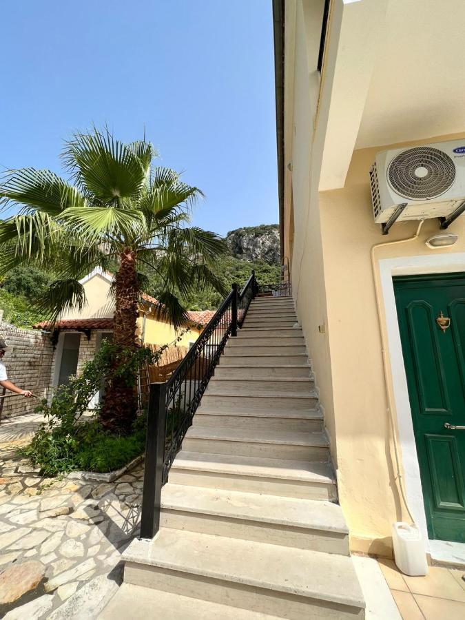 Lithino Apartments - 5Min From The Beach Agios Ioannis Peristeron  ภายนอก รูปภาพ
