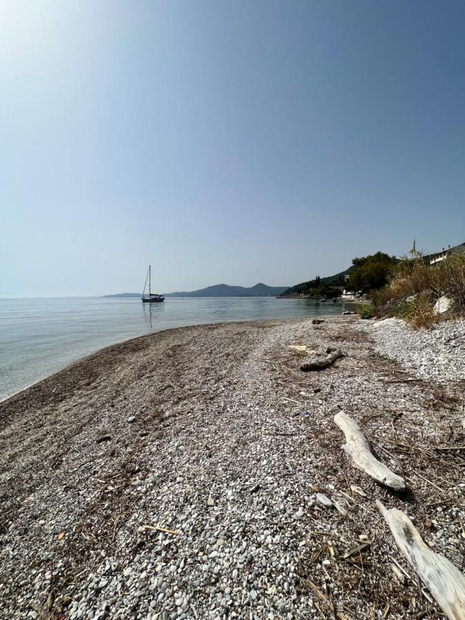 Lithino Apartments - 5Min From The Beach Agios Ioannis Peristeron  ภายนอก รูปภาพ
