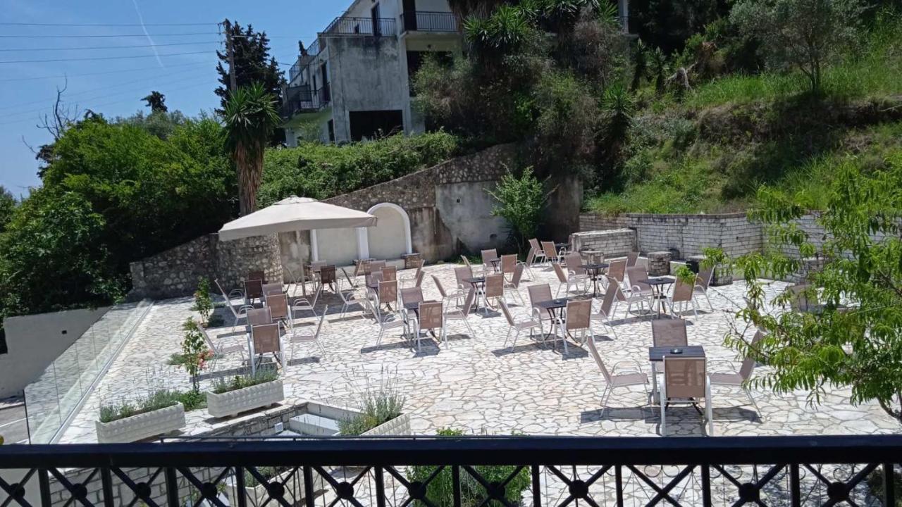 Lithino Apartments - 5Min From The Beach Agios Ioannis Peristeron  ภายนอก รูปภาพ